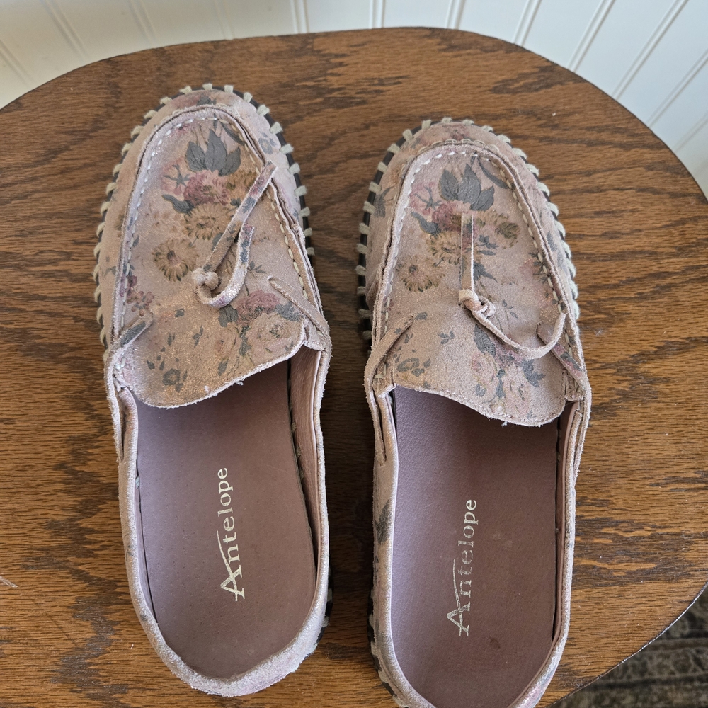 Antelope Dusty Pink Floral Suede Moccasin Mule Slip-Ons - Picture 7 of 10